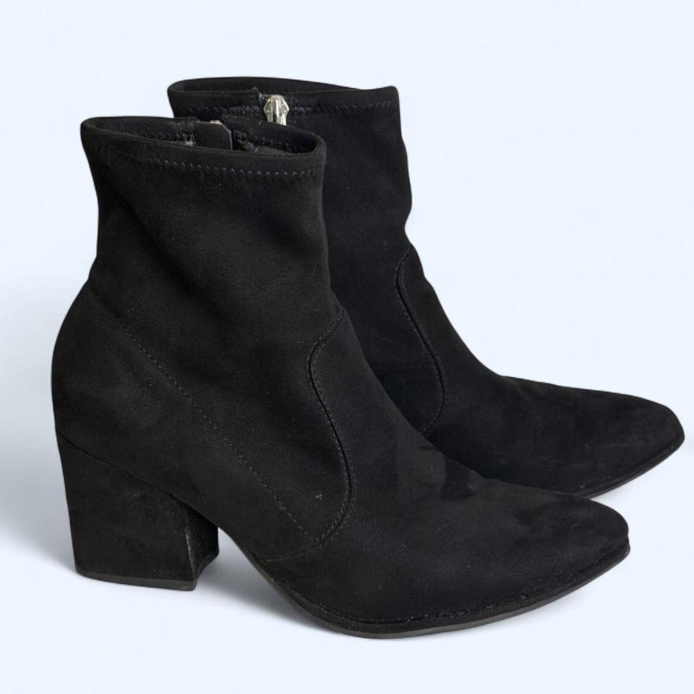 Minimalist Marc Fisher Black Suede Ankle Leave Boots Size 8.5 Bohemian Normcore